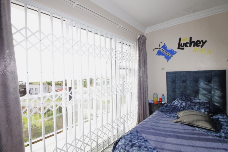 3 Bedroom Property for Sale in Wavecrest Eastern Cape